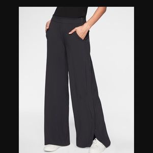 Athleta Gramercy Track Pants 2 Petite Black Trousers
